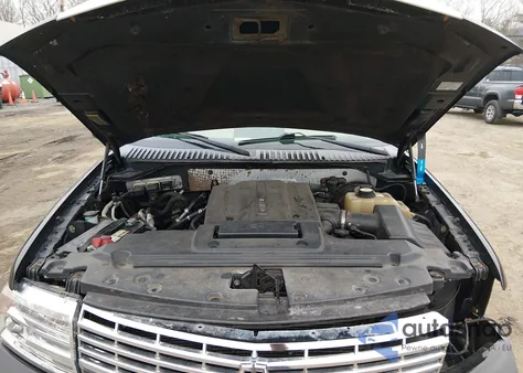 2008 Lincoln Navigator из США, поврежденный, VIN 5LMFU28518LJ20208